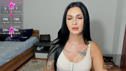 Snapshot of naughtycleo chatting on December 2, 2:42 am cleo online show from December 2, 2:42 am