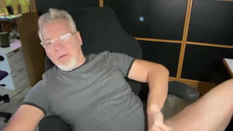 Snapshot of naughtydaddyla chatting on September 27, 11:10 pm naughtydaddyla online show from September 27, 11:10 pm