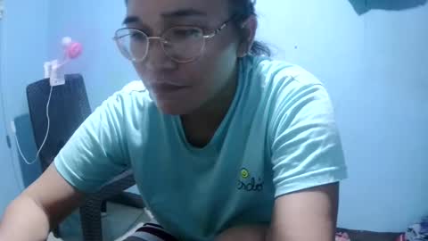 Snapshot of naughtykate69495126 chatting on April 29, 3:21 am naughtykate69495126 online show from April 29, 3:21 am