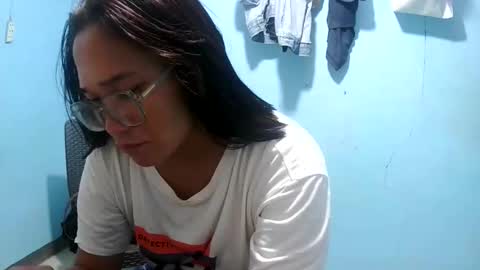 Snapshot of naughtykate69495126 chatting on May 10, 9:42 pm naughtykate69495126 online show from May 10, 9:42 pm