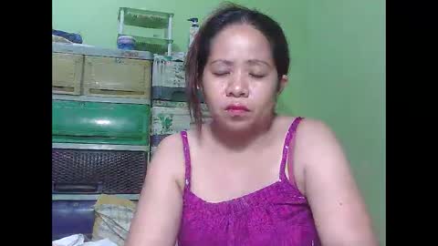 naughtymom26 online show from April 24, 10:12 pm