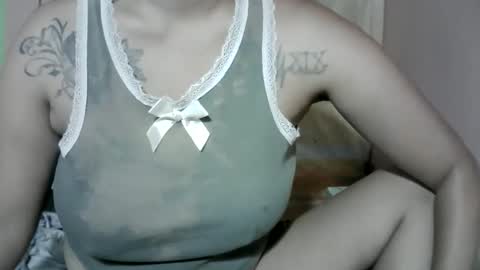 naughtymom_33 online show from October 31, 7:48 pm