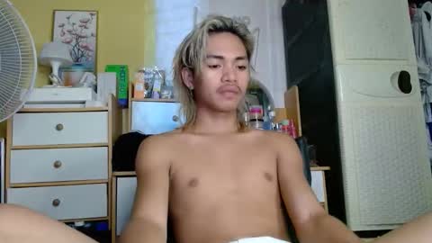 naughtyperfectasian4u online show from April 15, 11:06 am