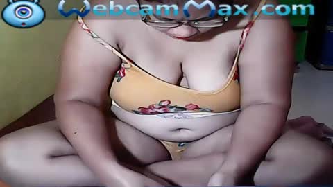 Snapshot of naughtypinay08 chatting on September 12, 3:23 pm juls online show from September 12, 3:23 pm