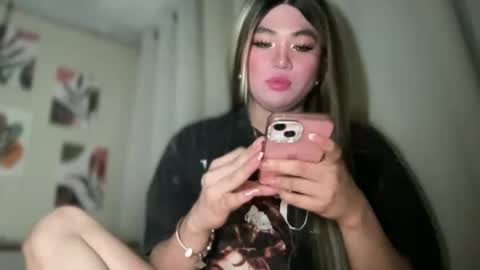 Rose Wilson online show from December 16, 5:49 am