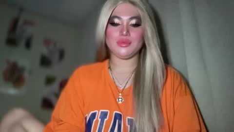 Rose Wilson online show from February 28, 1:03 pm