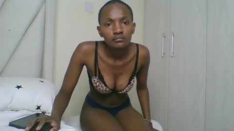 Snapshot of naughtyruby12 chatting on October 12, 3:05 am shyreen online show from October 12, 3:05 am