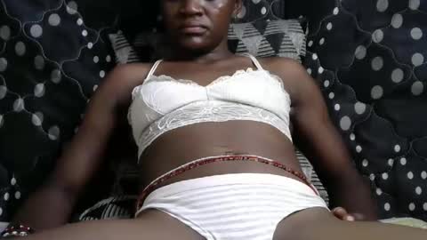 naughtysandra12 online show from December 4, 4:16 pm