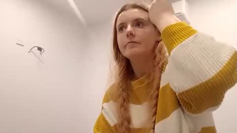 Snapshot of naughtyt333n chatting on June 18, 4:33 pm Naughty Jess online show from June 18, 4:33 pm