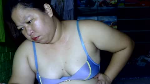 Snapshot of naughtyvina4u chatting on July 11, 2:14 am VI NA online show from July 11, 2:14 am