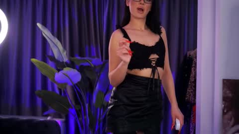 Chloe online show from February 4, 9:48 am