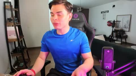 Snapshot of naugthy_alex chatting on March 22, 12:36 am Alejoo twink online show from March 22, 12:36 am