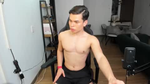 Snapshot of naugthy_alex chatting on March 31, 10:21 pm Alejoo twink online show from March 31, 10:21 pm