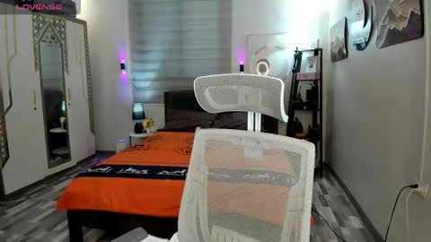 Snapshot of naugtycummer69 chatting on October 8, 5:05 am JAY online show from October 8, 5:05 am