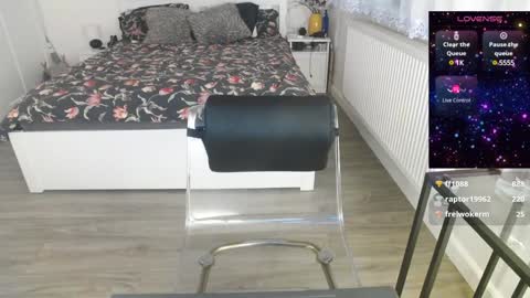 Snapshot of nauty_leila chatting on February 2, 1:08 pm KimBeee online show from February 2, 1:08 pm