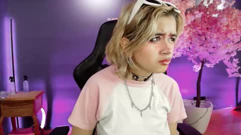 Navier  online show from November 6, 7:48 pm