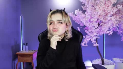 Navier  online show from November 11, 8:42 pm