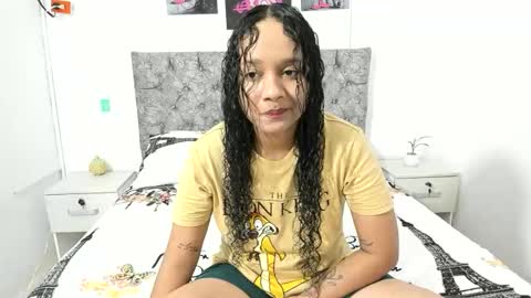 nay_and_aleja online show from March 17, 3:44 am