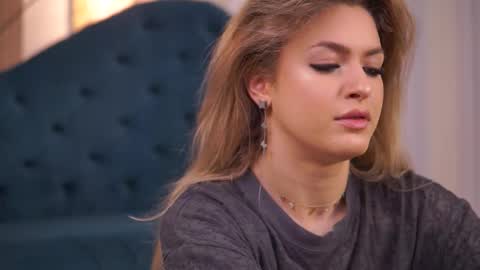 Naya online show from March 11, 8:26 pm