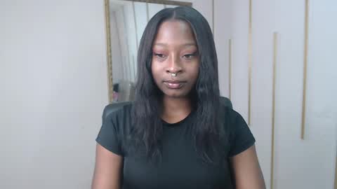Snapshot of nayariskaya chatting on May 9, 2:33 pm Nayaris 3 online show from May 9, 2:33 pm