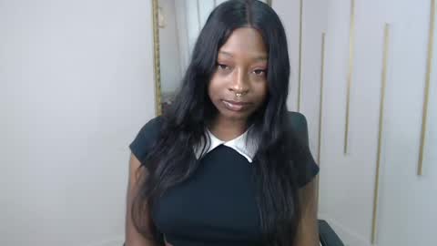 Snapshot of nayariskaya chatting on June 3, 2:33 pm Nayaris 3 online show from June 3, 2:33 pm