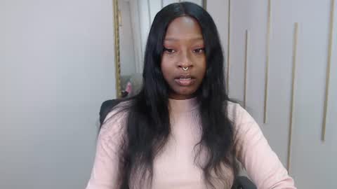 Snapshot of nayariskaya chatting on June 23, 2:59 pm Nayaris 3 online show from June 23, 2:59 pm