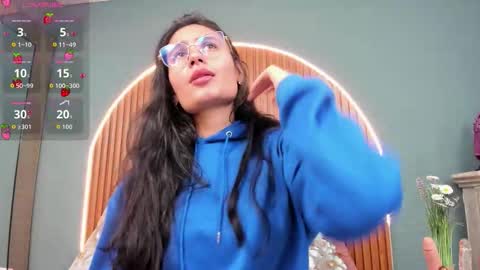 Snapshot of nayecloud chatting on November 5, 3:39 am Naye online show from November 5, 3:39 am