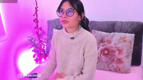 Naye  online show from June 24, 3:22 pm