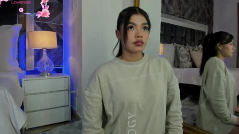    online show from May 12, 11:07 am