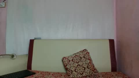 nayrah12 online show from December 3, 9:40 am