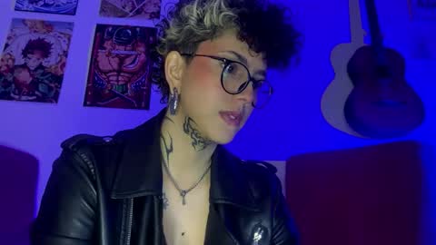 nazzz10 online show from December 17, 4:02 pm