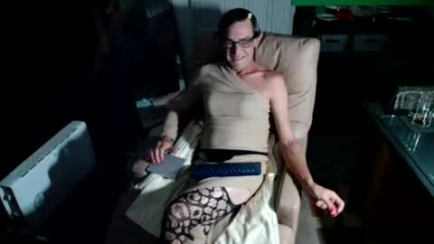 Hi Im CJ online show from January 17, 10:55 am