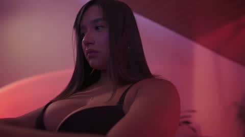 Nefertari online show from July 2, 1:06 pm