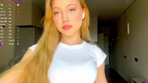 Necole online show from July 18, 4:27 am
