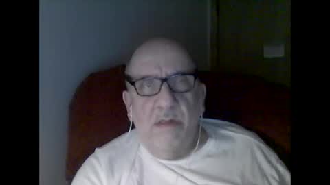 Tom online show from January 10, 2:02 am