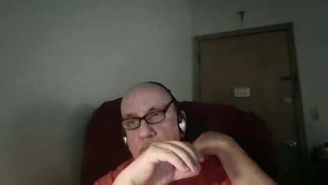 Tom online show from June 7, 9:51 pm