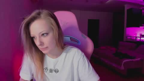 m a r i a online show from March 6, 10:26 pm