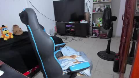 Geek Nicole    im Neeko UwU online show from April 28, 6:46 pm