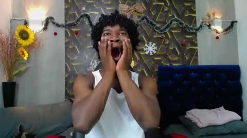 Snapshot of negga_cum chatting on January 10, 1:35 pm NEGGA online show from January 10, 1:35 pm