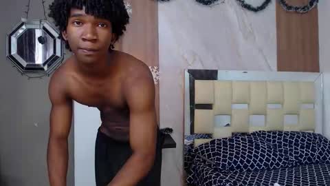 Snapshot of negga_cum chatting on January 15, 1:59 pm NEGGA online show from January 15, 1:59 pm