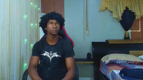 Snapshot of negga_cum chatting on March 4, 12:44 pm NEGGA online show from March 4, 12:44 pm