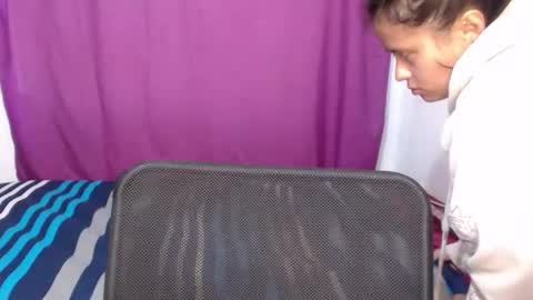 Snapshot of negrita_25 chatting on September 21, 11:01 am Zoe online show from September 21, 11:01 am