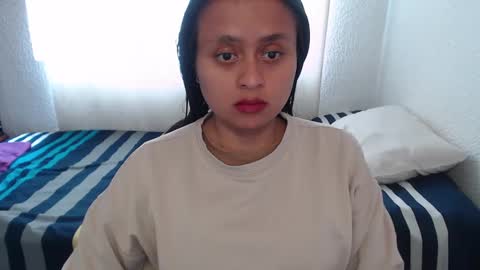 Snapshot of negrita_25 chatting on October 12, 2:05 pm Zoe online show from October 12, 2:05 pm