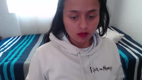 Snapshot of negrita_25 chatting on December 15, 3:49 pm Zoe online show from December 15, 3:49 pm