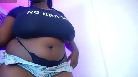 Snapshot of neighbor_ebony chatting on June 25, 5:12 am CHIKY online show from June 25, 5:12 am