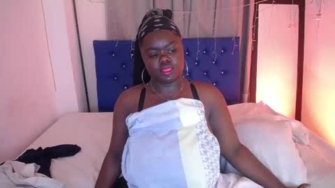 Snapshot of neighbor_ebony chatting on July 17, 3:13 am CHIKY online show from July 17, 3:13 am