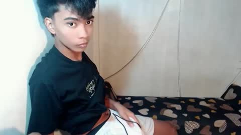 neil_asian69 online show from December 23, 1:47 am