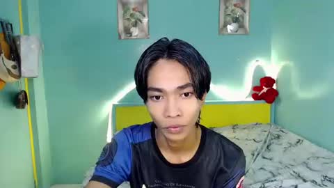 neil_asian69 online show from May 2, 4:34 pm
