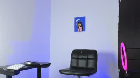 Snapshot of neitan_miller chatting on June 11, 3:21 pm neitan online show from June 11, 3:21 pm