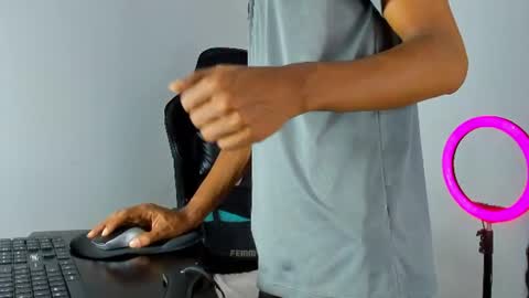 Snapshot of neitan_miller chatting on July 7, 6:58 am neitan online show from July 7, 6:58 am